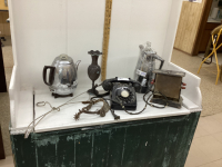 BOX W/VINTAGE ITEMS - ELECTRIC KETTLES, TOASTER, DIAL PHONE, COLLAPSIBLE HANGER, SINGLE SPUR