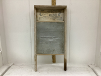 ANTIQUE "ECONOMY" WASHBOARD - METAL BOAORD