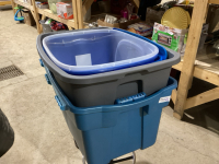 5 EMPTY TOTES WITH LIDS