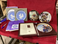 2 BOXES OF COLLECTOR PLATES