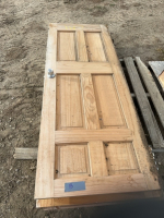 Pallet of 30 inch doors