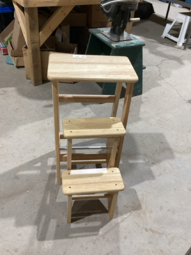 WOOD CONVERTIBLE STEP STOOL