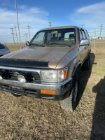 1995 Toyota V6 forerunner 4 x 4 ( BC REGISTERED )