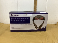 QUANTUM NECK & SHOULDER PRO MASSAGER