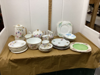 BOX W/ VINTAGE CHINA DISHES - "BISTO" SET & MISC DISHES