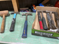 Flat of claw hammers and Mallet