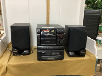 PIONEER 25 DISC CD PLAYER/DUAL CASSETTES AND (2) SPEAKERS