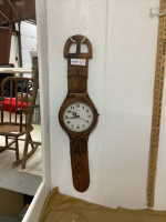 "WATCH" LIKE WALL CLOCK