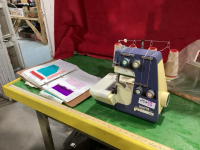 WHITE SUPER LOCK SERGER WITH MANUAL WITH CORD + FOOT PEDAL