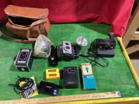 VINTAGE CAMERAS + SONY TRANSISTOR RADIO