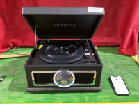 VICTROLA RECORD PLAYER/RADIO UNIT + BLUETOOTH