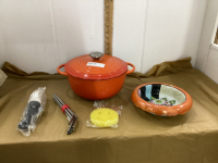 LASERA CAST DUTCH OVEN, STAINLESS STRAWS, VINTAGE BOWL, ICE CREAM SCOOP