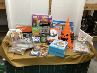 HALLOWEEN DECOR - VARIETY OF ITEMS