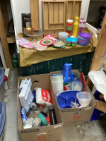 ASSORTMENT OF KITCHEN ITEMS
