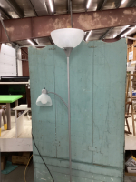 FLOOR LAMP
