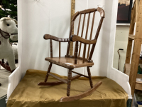 KIDS ROCKING CHAIR