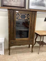 ANTIQUE DIPLAY CABINET