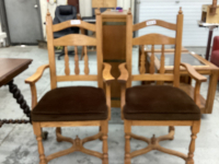 (2) DINING ROOM CHAIRS