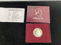 US COMMEMORATIVE SILVER 1/2 DOLLAR - 1732-1982