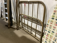 BRASS METAL BED FRAME W/RAILS