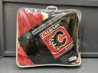 CALGARY FLAMES ROYAL PLUSH BLANKET