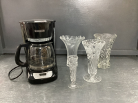 B&D COFEE MAKER & GLASS VASES