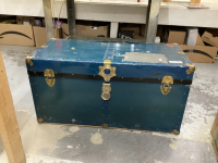 ANTIQUE METAL TRUNK W/ TOP TRAY