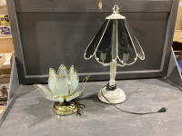 2 LAMPS