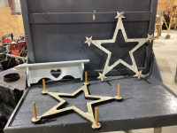 COUNTRY HEART SHELF + 2 STAR HAT HANGERS