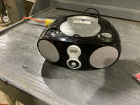 DIGITAL LAB RADIO/CD PLAYER