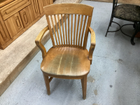 VINTAGE OAK CHAIR - BELL FURNITURE CO