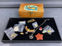 TRINKET BOX W/ASSORTED PINS & TRINKETS