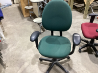 OFFICE CHAIR