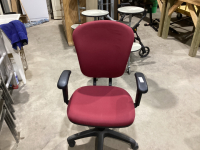 OFFICE CHAIR