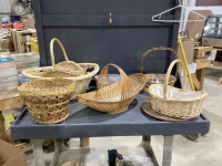 2 BOXES OF WICKER BASKETS, TRAYS PLANT POTS