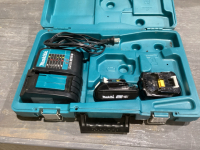 MAKITA CASE WITH (2) 18V BATTERIES AND CHARGER