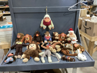 BOX OF MONKEYS