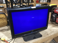 RCA 26” TV WITH REMOTE