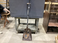 SCOOP SHOVEL & SPADE