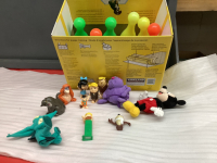 BOX W/ MISC TOYS, VINTAGE TOY FLINTSTONES, PEZ DESPENSERS,