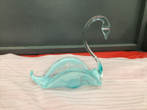 BLUE GLASS SWAN