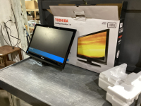 TOSHIBA 24&rdquo; HD LCD TV