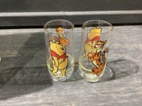 6 WINNIE THE POOH GLASSES - TIGGER + POOH