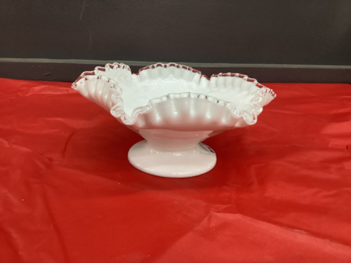 SMALL FENTON FLUTED CANDY DISH