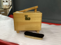 SHOE CLEANING BOX W/ BRUSH