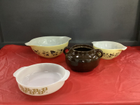 VINTAGE PYREX BOWLS, BEAN POT (NO LID), UNMARKED SMALL VINTAGE CASSEROLE