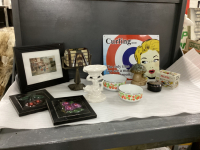 BOX W/ MISC DECOR ITEMS - VINTAGE RECIPE BOX, CERAMIC MUSHROOM, 2 TIN BOWLS, SMALL TEA LIGHT "LAMP"