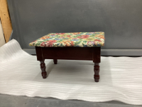 SMALL STOOL W/ TAPESTRY TOP