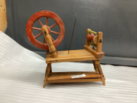 TOY SPINNING WHEEL