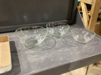 3 GLASS BOWLS